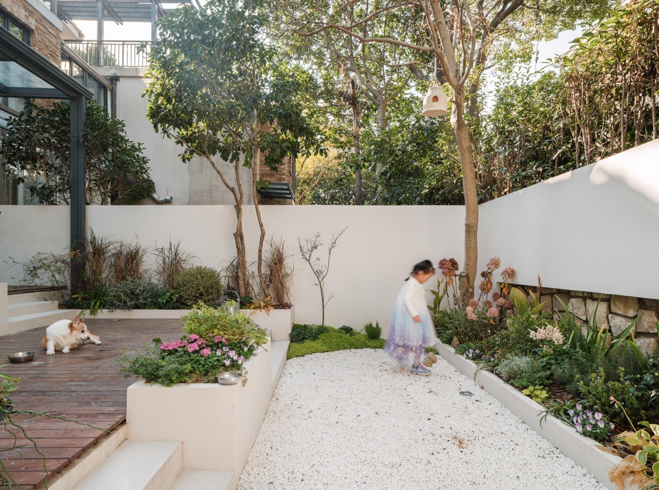 renovation of a houses atriums china by atelier dy