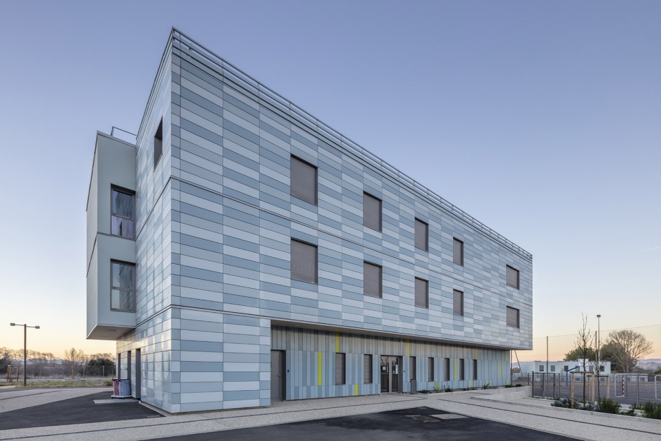 simone veil high school by hellin sebbag architectes associes