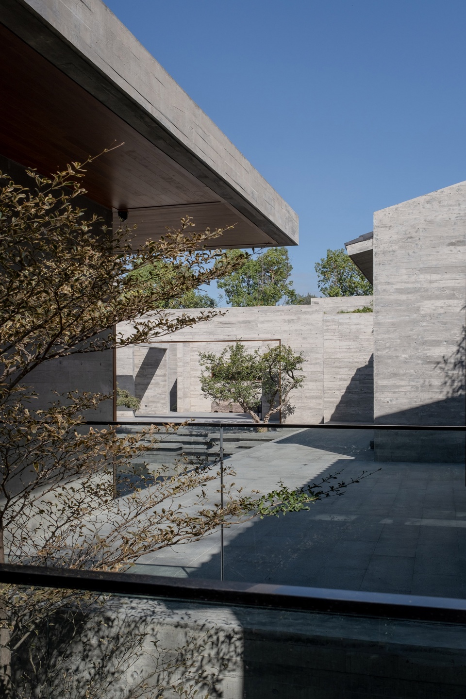 private residential space in the flowing garden china by more than arch studio
