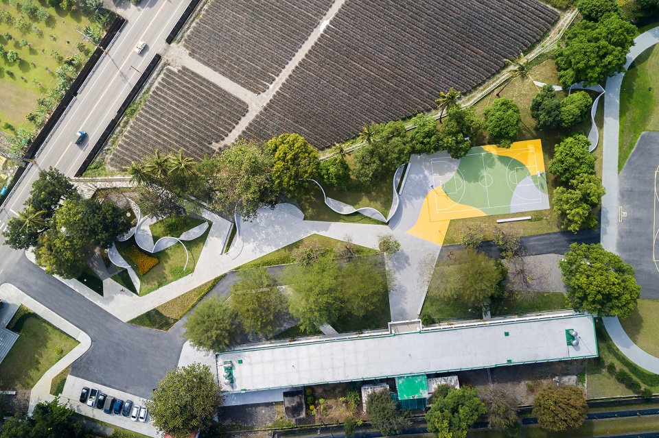nanhua glimmer by atelier lets and jr architects