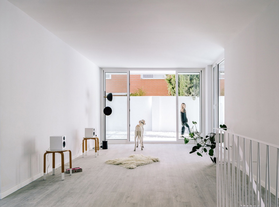 Galgo House Murado Elvira Arquitectos