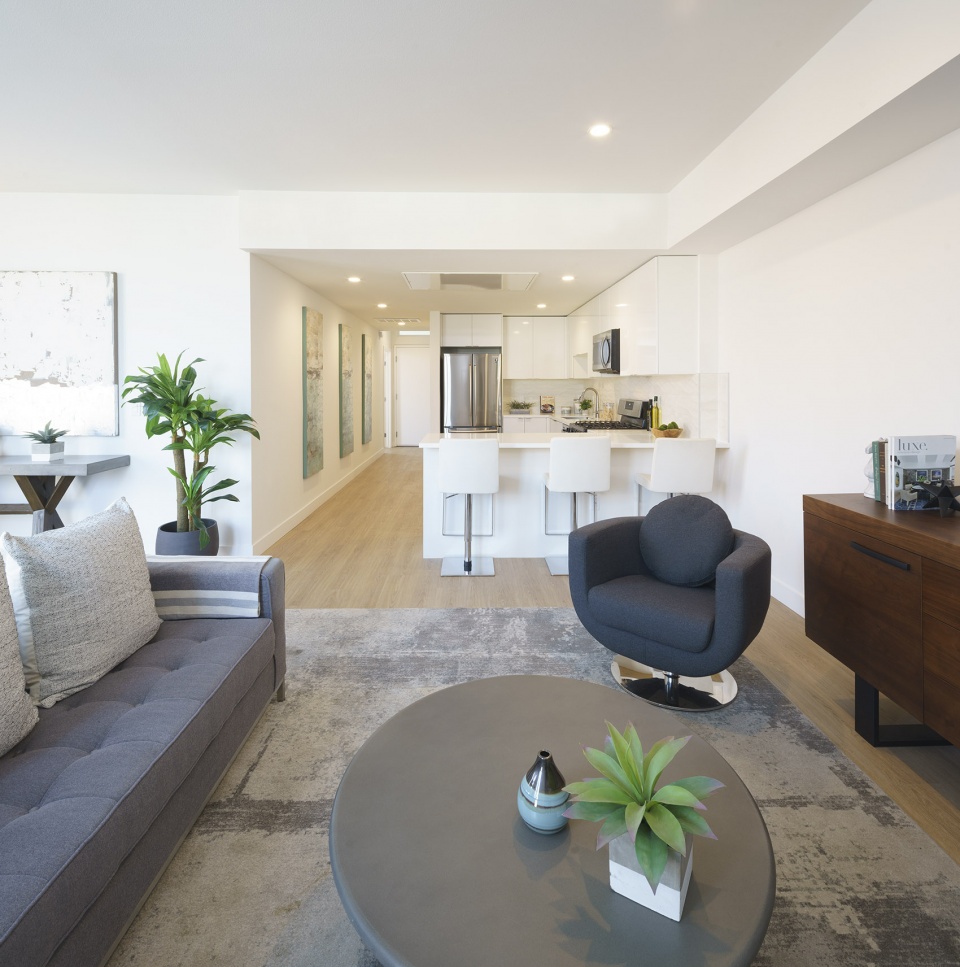 11NOHO Brooks Scarpa