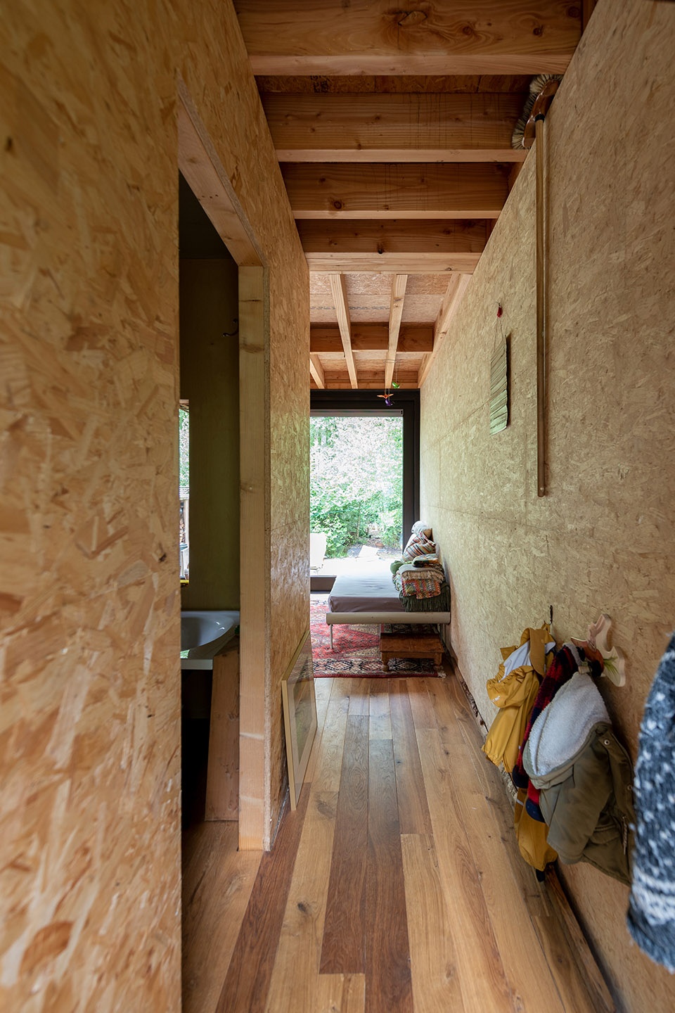 ecological holiday home belgium by polygoon architectuur
