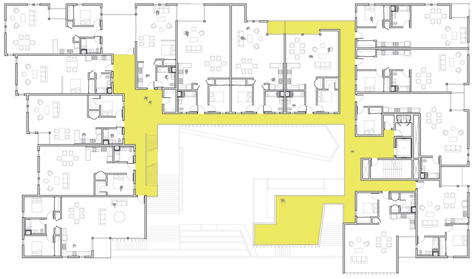 11NOHO Brooks Scarpa 1