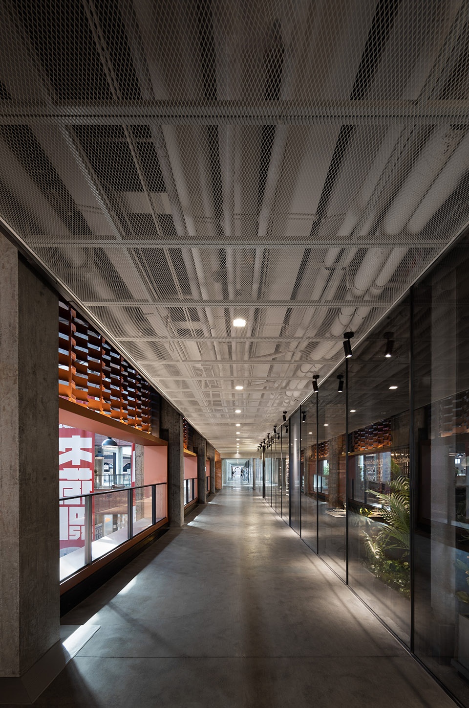 CHANGTUO 1958 Workshop 3 Renovation UV Architecture
