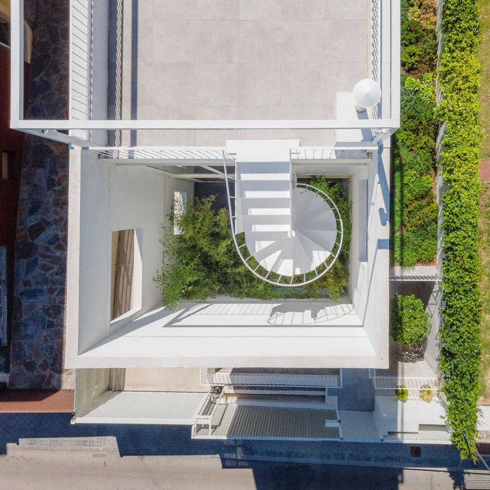 Galgo House Murado Elvira Arquitectos