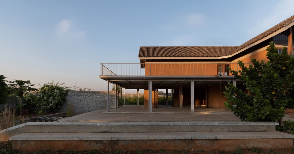 House of Earth and Stone by STUDIO MOTLEY