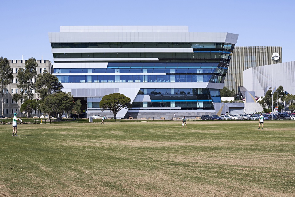 deakin university specialised indo