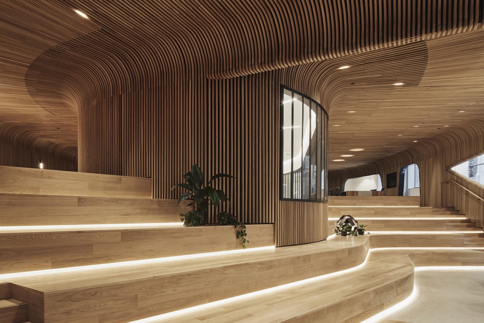 sculptform studio showroom by woods bagot