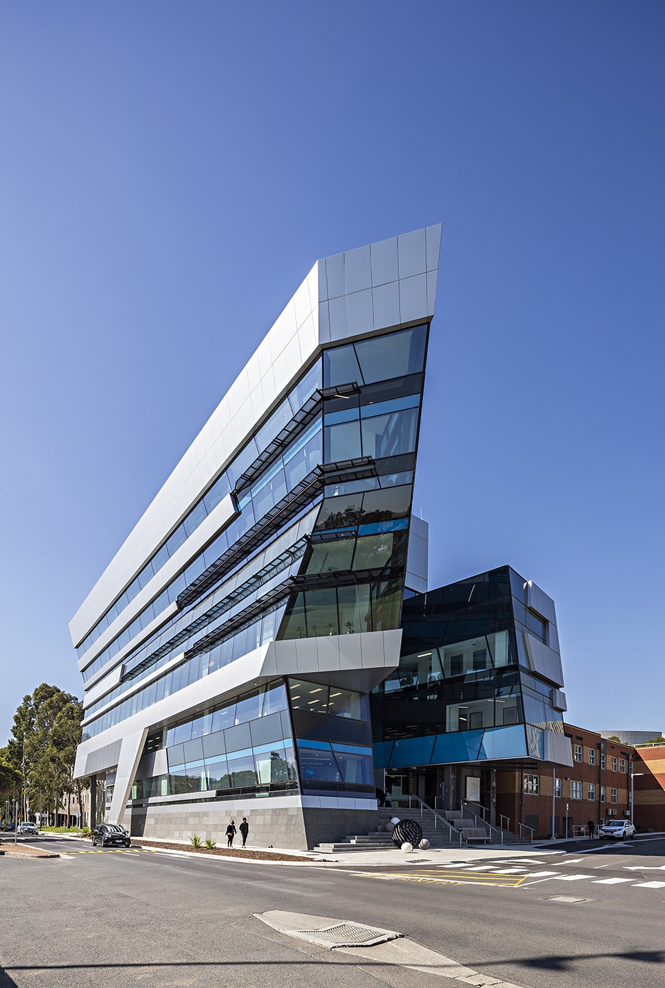 deakin university specialised indo