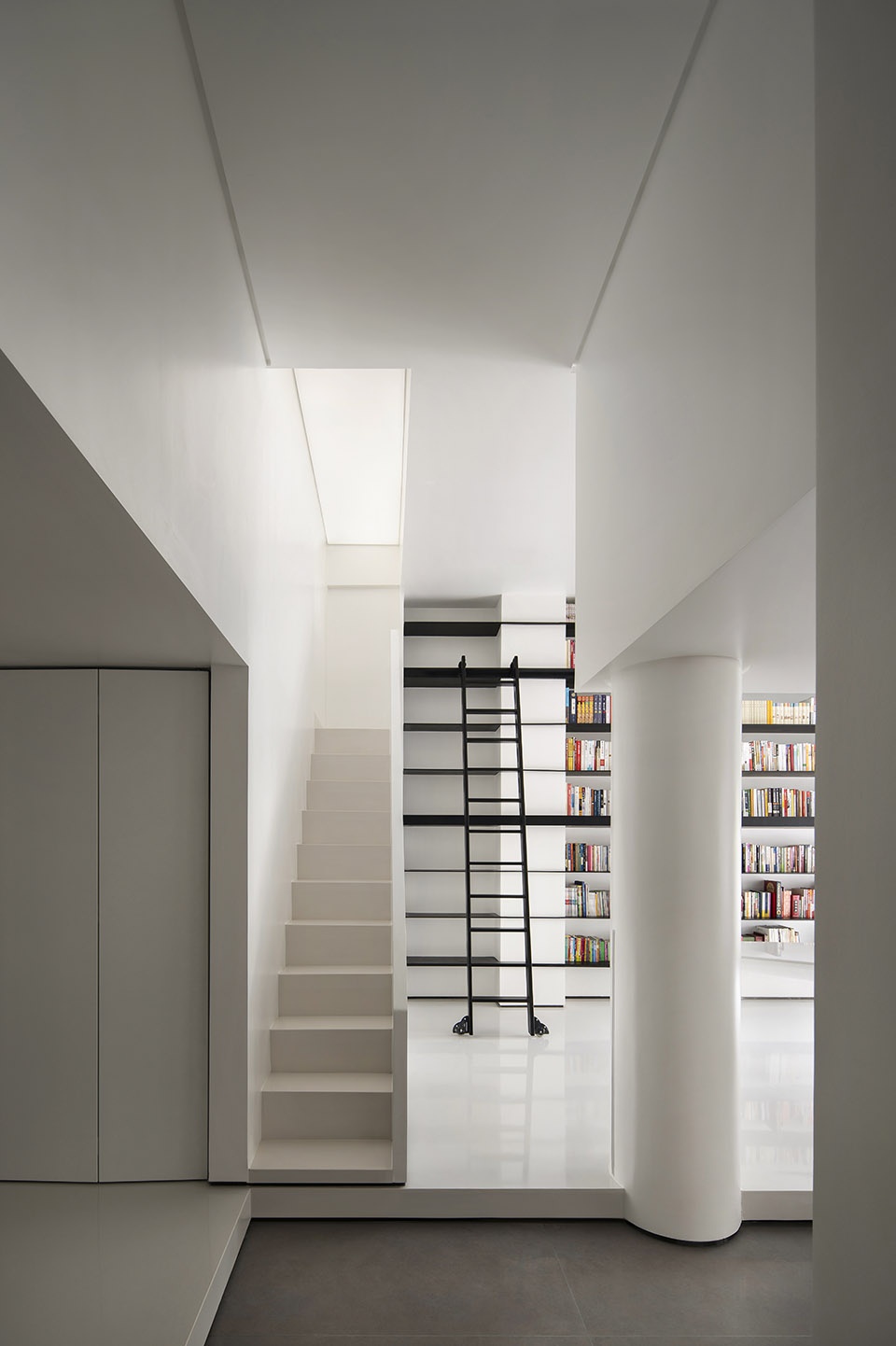 Yuan Ju China by Point Depth Design