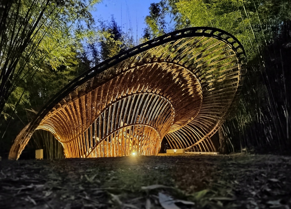 Surging Post station in the bamboo forest by Shenzhen Beryl Environmental Art Design Engineering Co Ltd