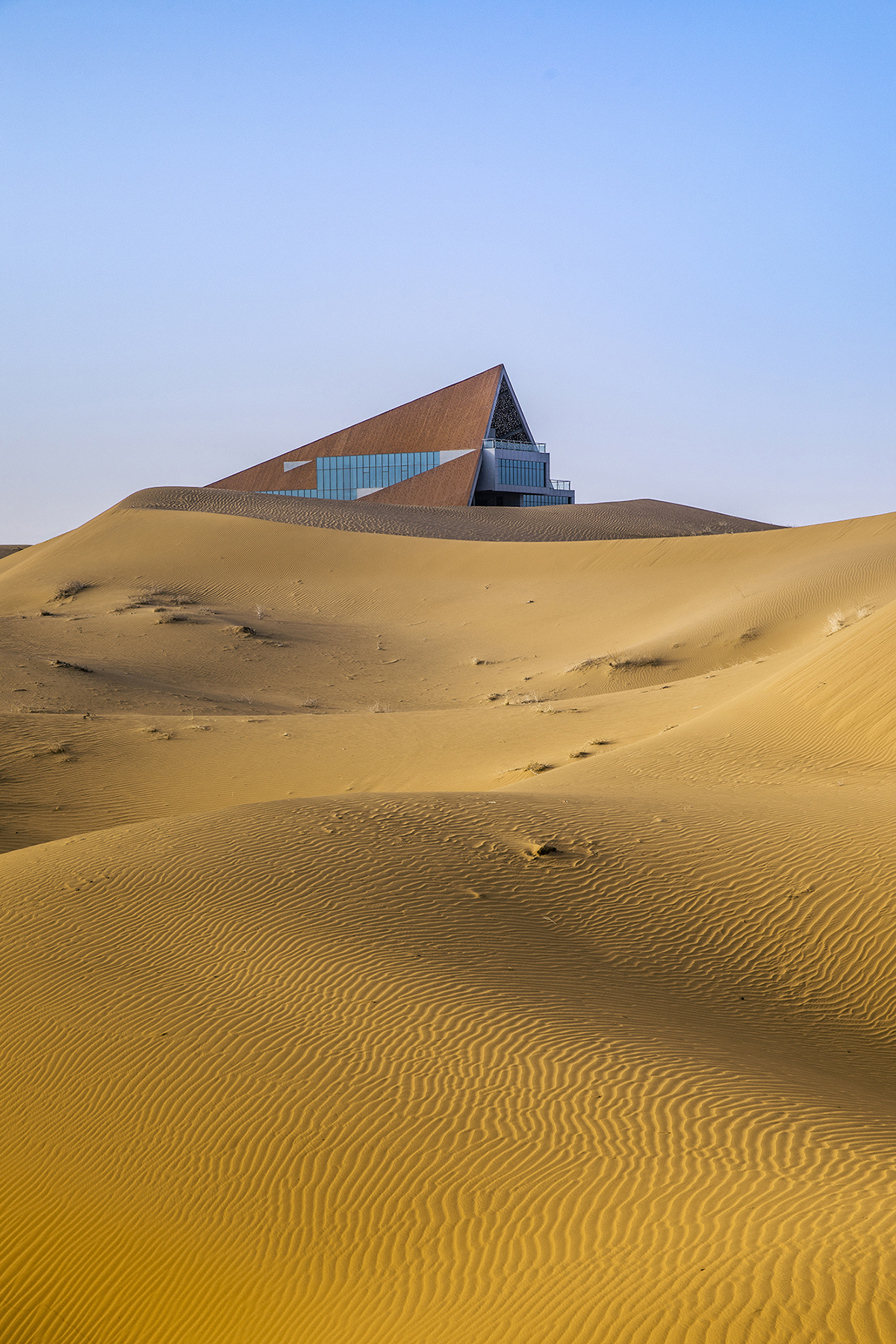 service center of the desert galaxy camp in zhongwei china by 3andwich design