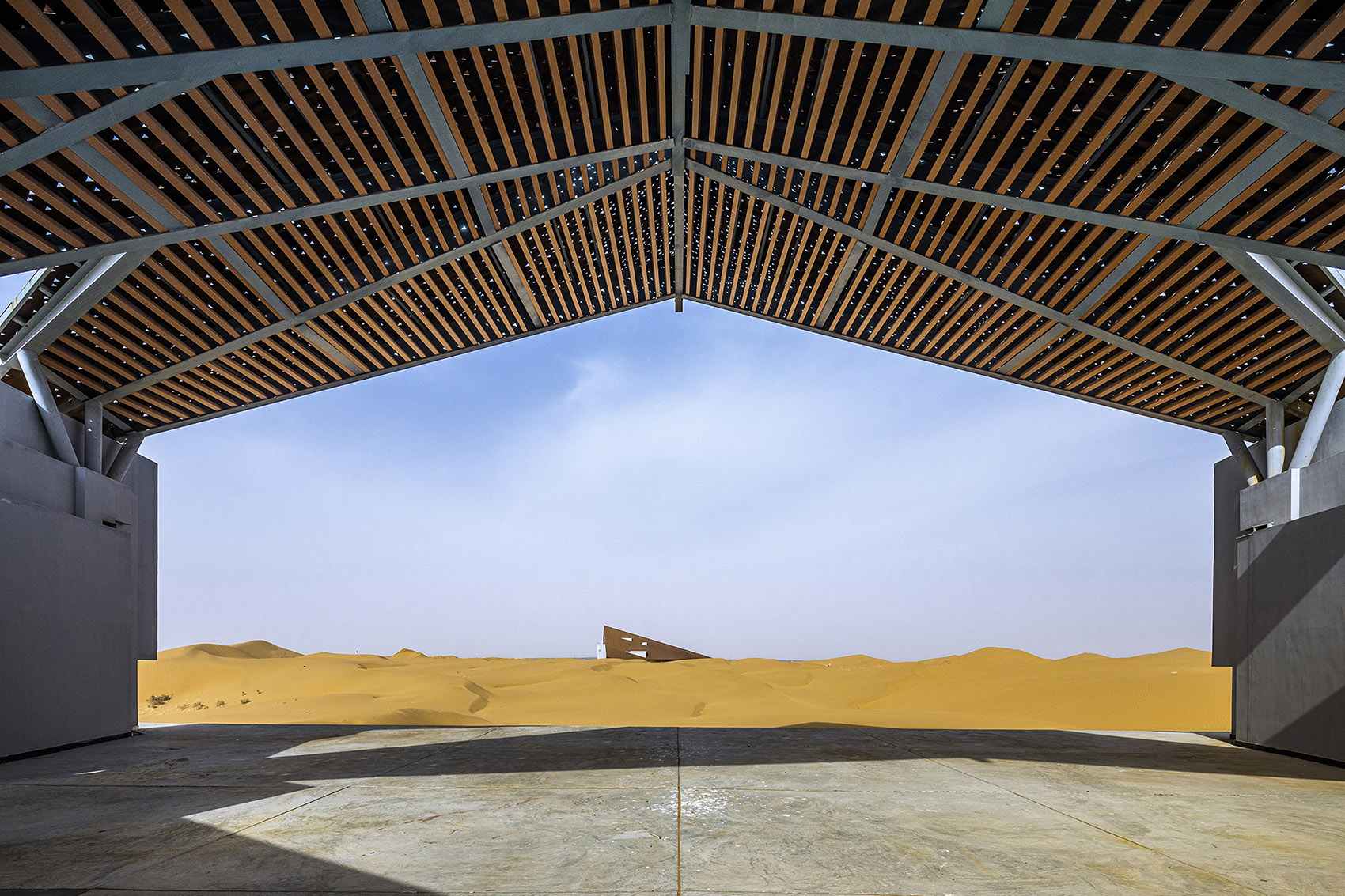 service center of the desert galaxy camp in zhongwei china by 3andwich design