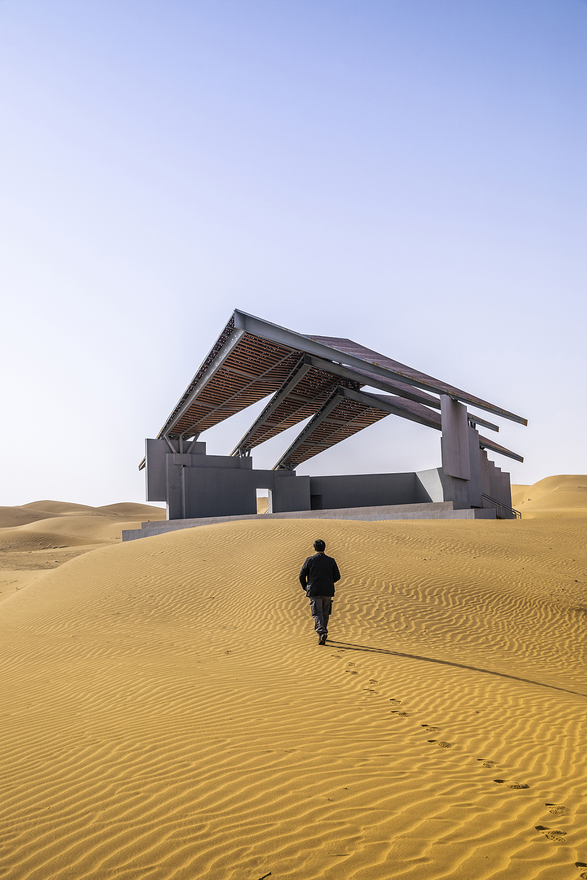 service center of the desert galaxy camp in zhongwei china by 3andwich design