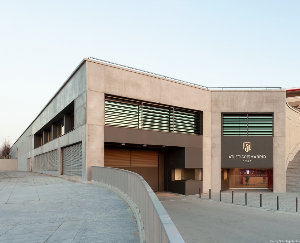 offices for club atletico de madrid by cruz y ortiz architects