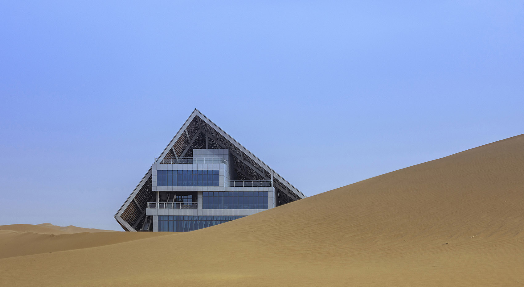 service center of the desert galaxy camp in zhongwei china by 3andwich design