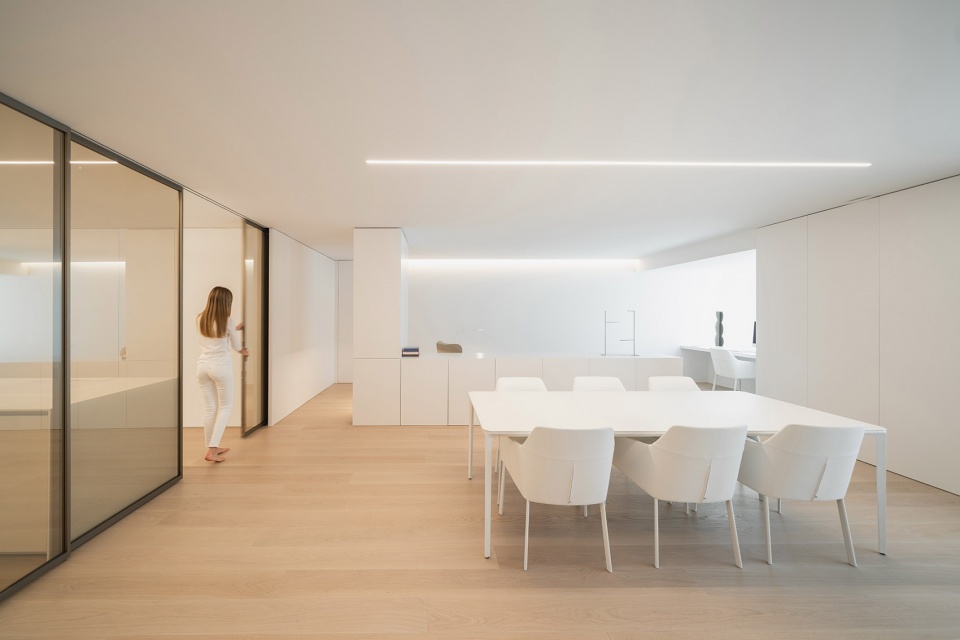 MRG Valencia by Fran Silvestre Arquitectos