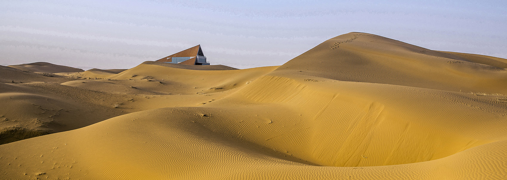 service center of the desert galaxy camp in zhongwei china by 3andwich design