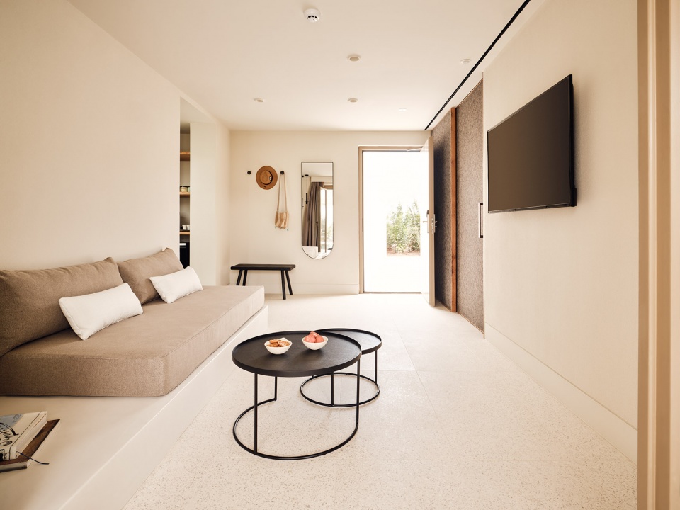 Nous Santorini Design Hotels