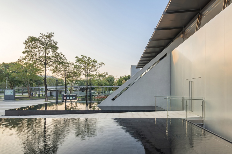 Smart Water Hall WAU Design