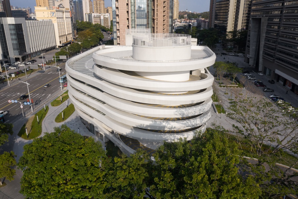 Dongguan CBD Parking Building GWP Architects