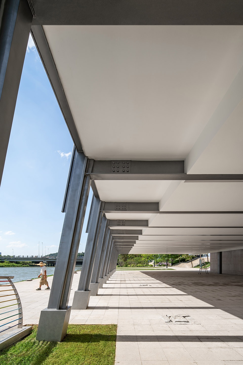 Smart Water Hall WAU Design