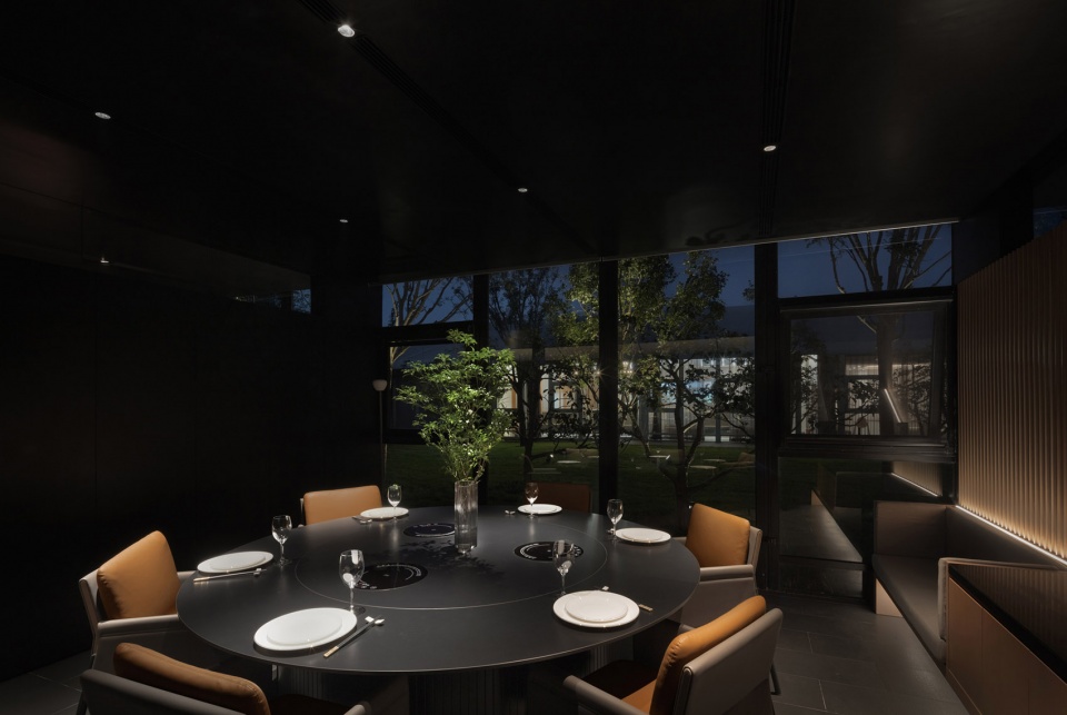Aranya Zhenziwei Restaurant PLAT ASIA