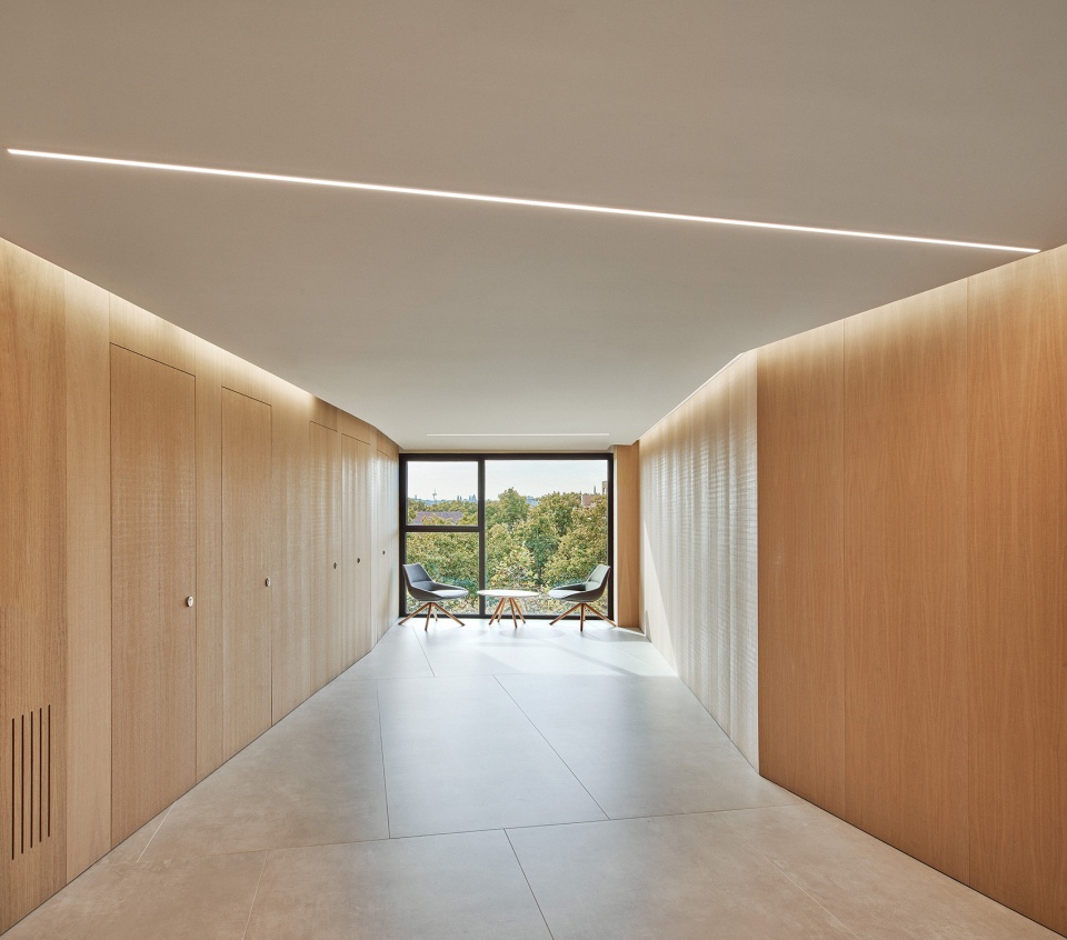 joan miro office building by gca architects