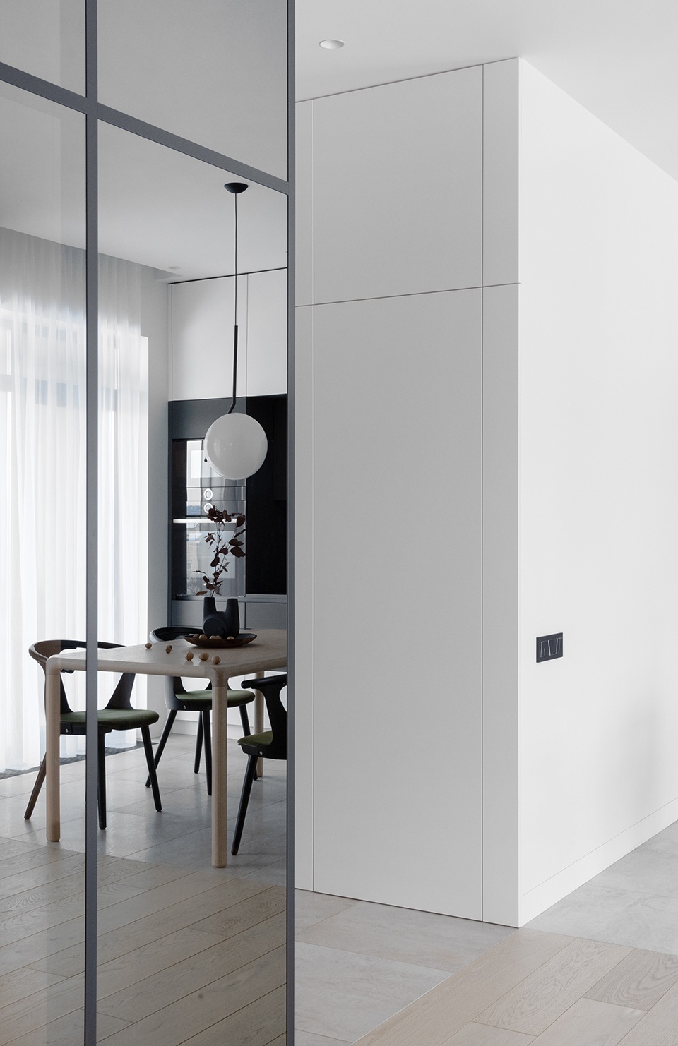 green apartment by zrobim architects