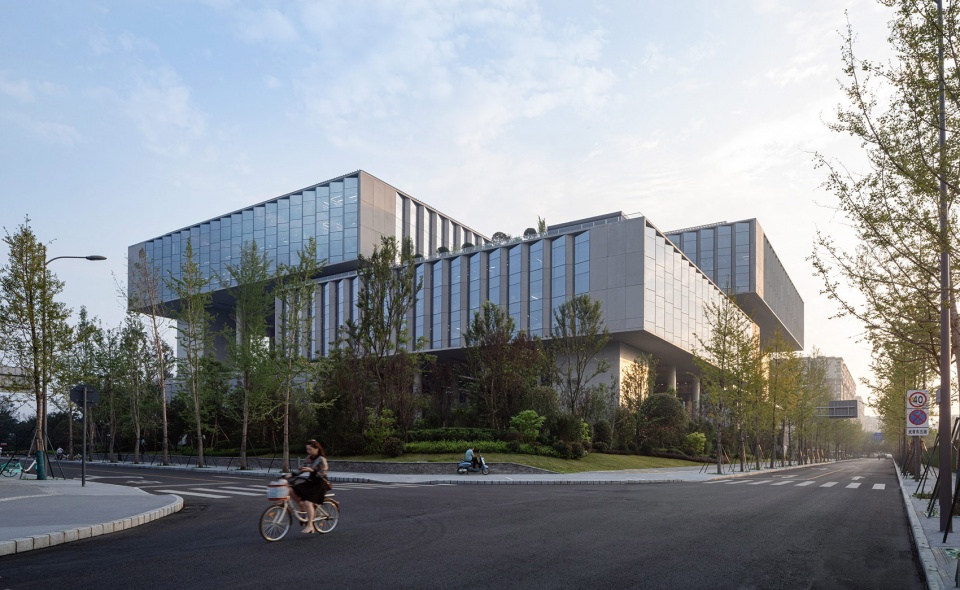 jingdong headquarters in chengdu china by gmp