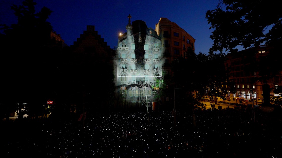mapping living architecture casa batllo refik anadol