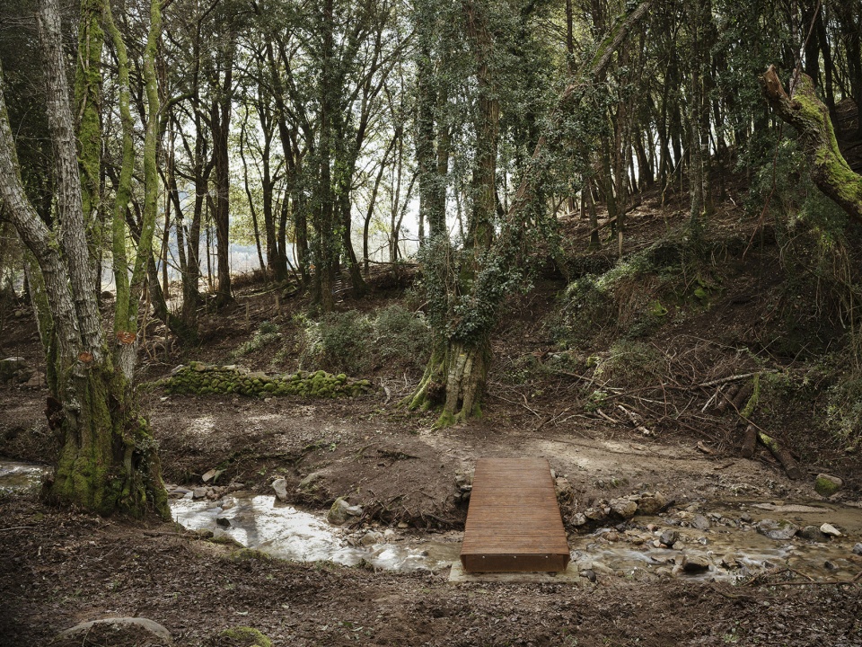 mare a mare trails footbridges by orma architettura