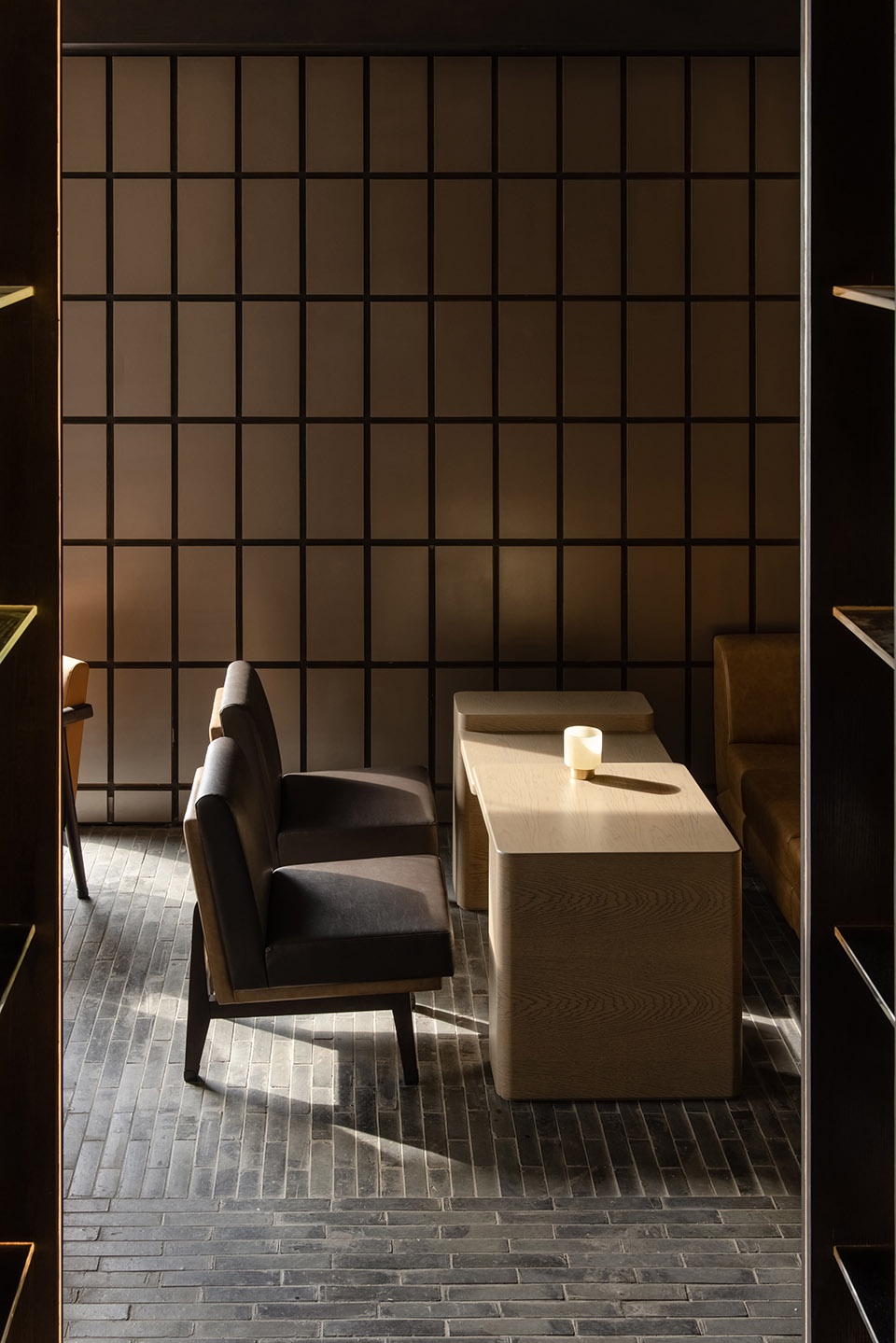 Le Coq Wine Bistro China by RooMoo Practice