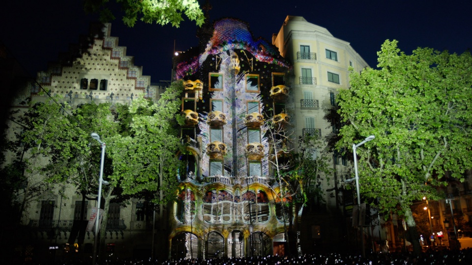 mapping living architecture casa batllo refik anadol