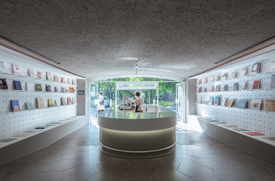 Hankou Erqi River Beach no art bookstore China by Qing Studio