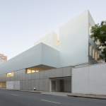 Luso-Frances学校，波尔图 / Pedro Mosca & Pedro Gonçalves Arquitectos