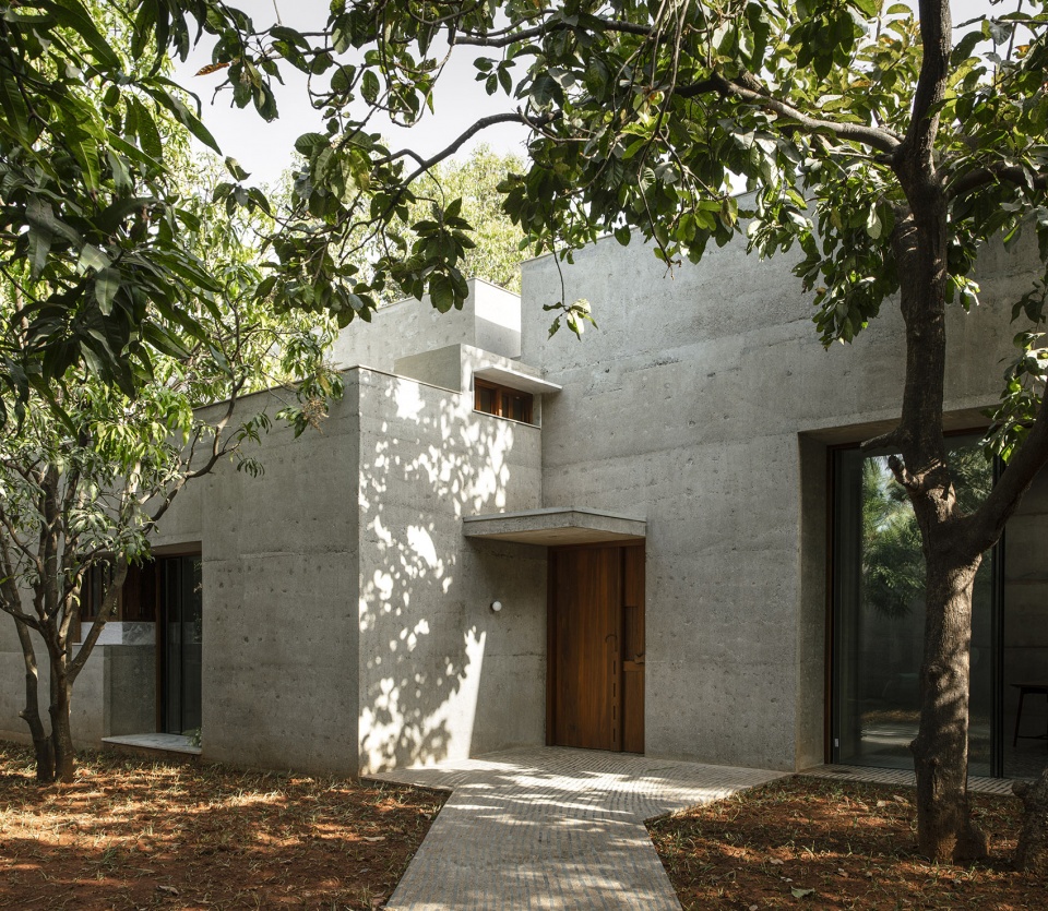House of Concrete Experiments by Samira Rathod Design Atelier