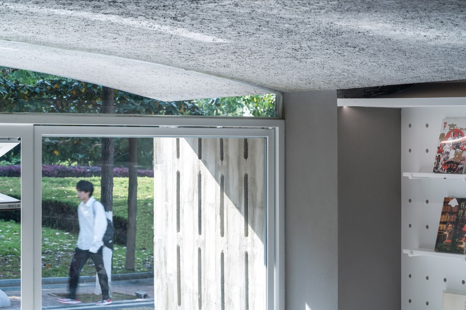 Hankou Erqi River Beach no art bookstore China by Qing Studio