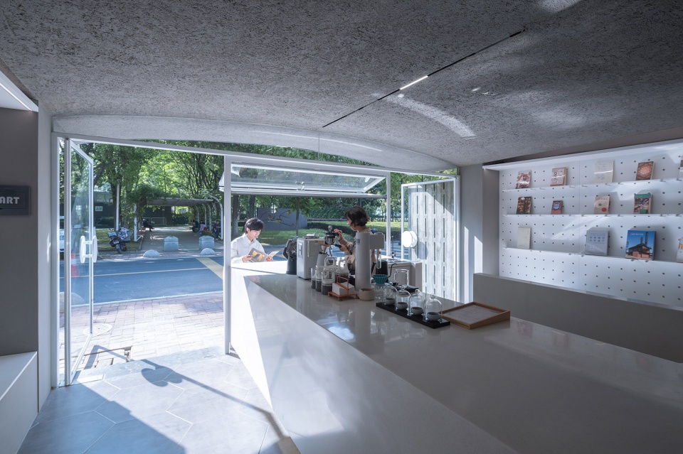 Hankou Erqi River Beach no art bookstore China by Qing Studio