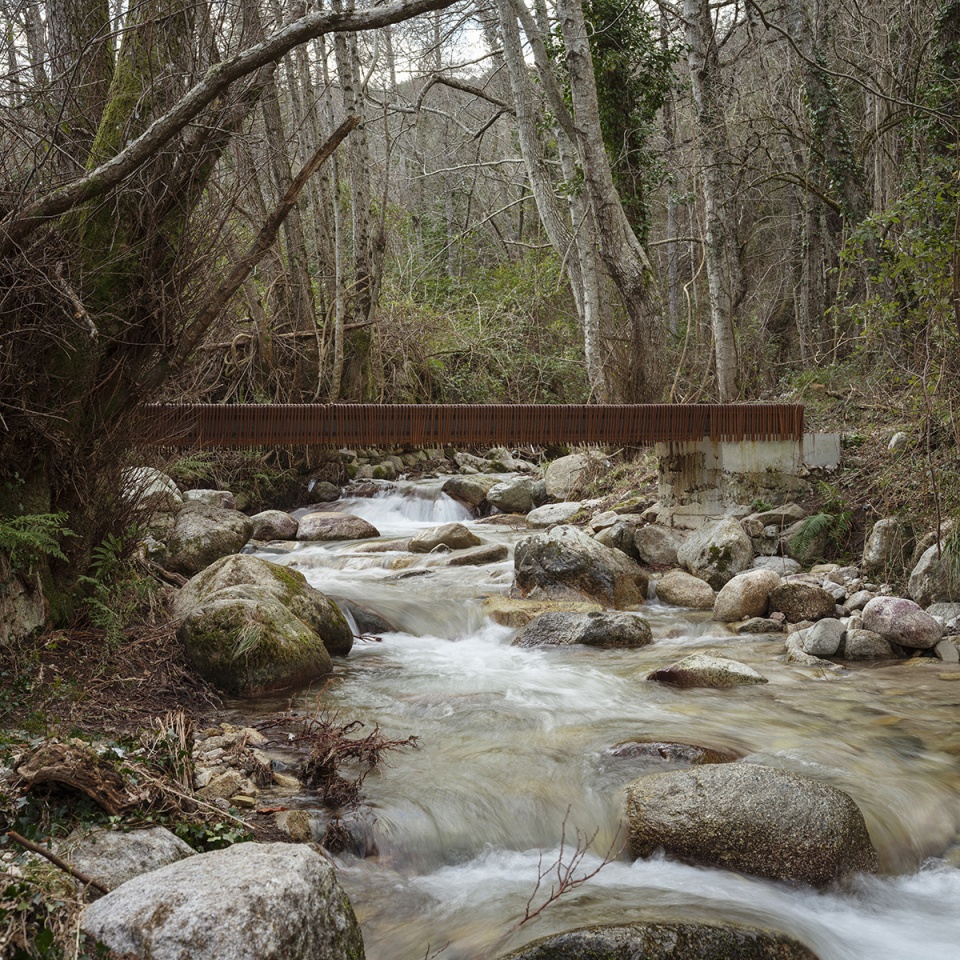mare a mare trails footbridges by orma architettura