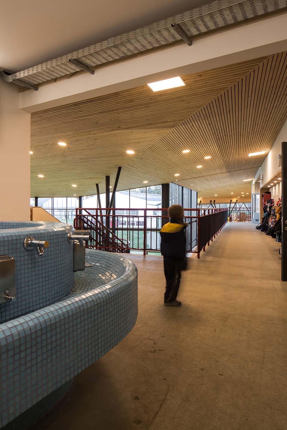 puerto varas school kindergarten by lagar arquitectos