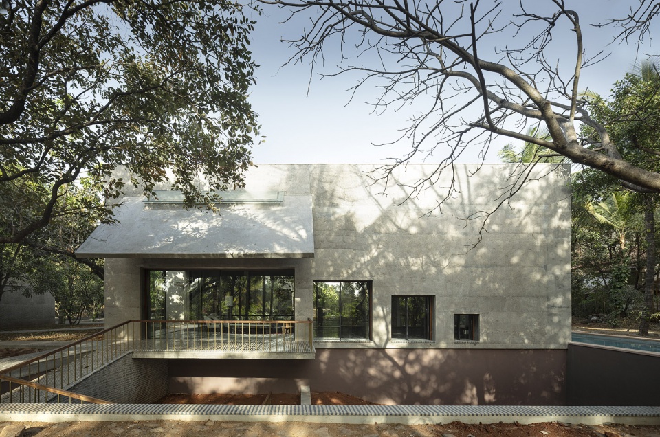 House of Concrete Experiments by Samira Rathod Design Atelier