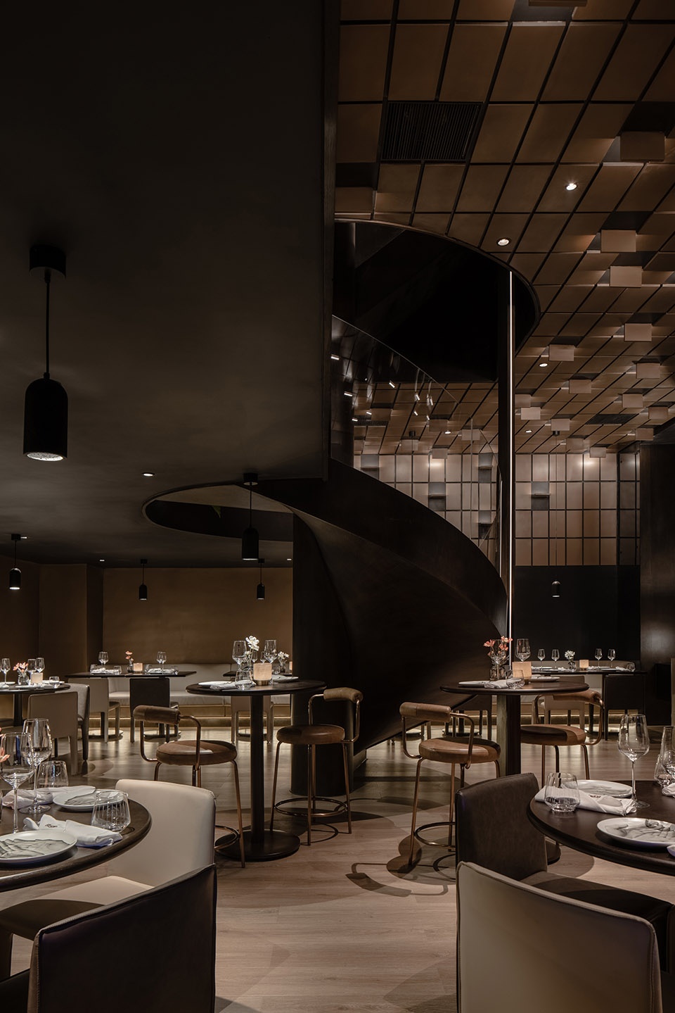 Le Coq Wine Bistro China by RooMoo Practice