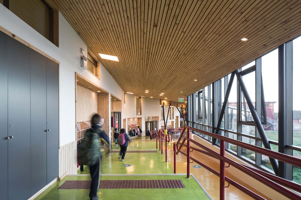 puerto varas school kindergarten by lagar arquitectos