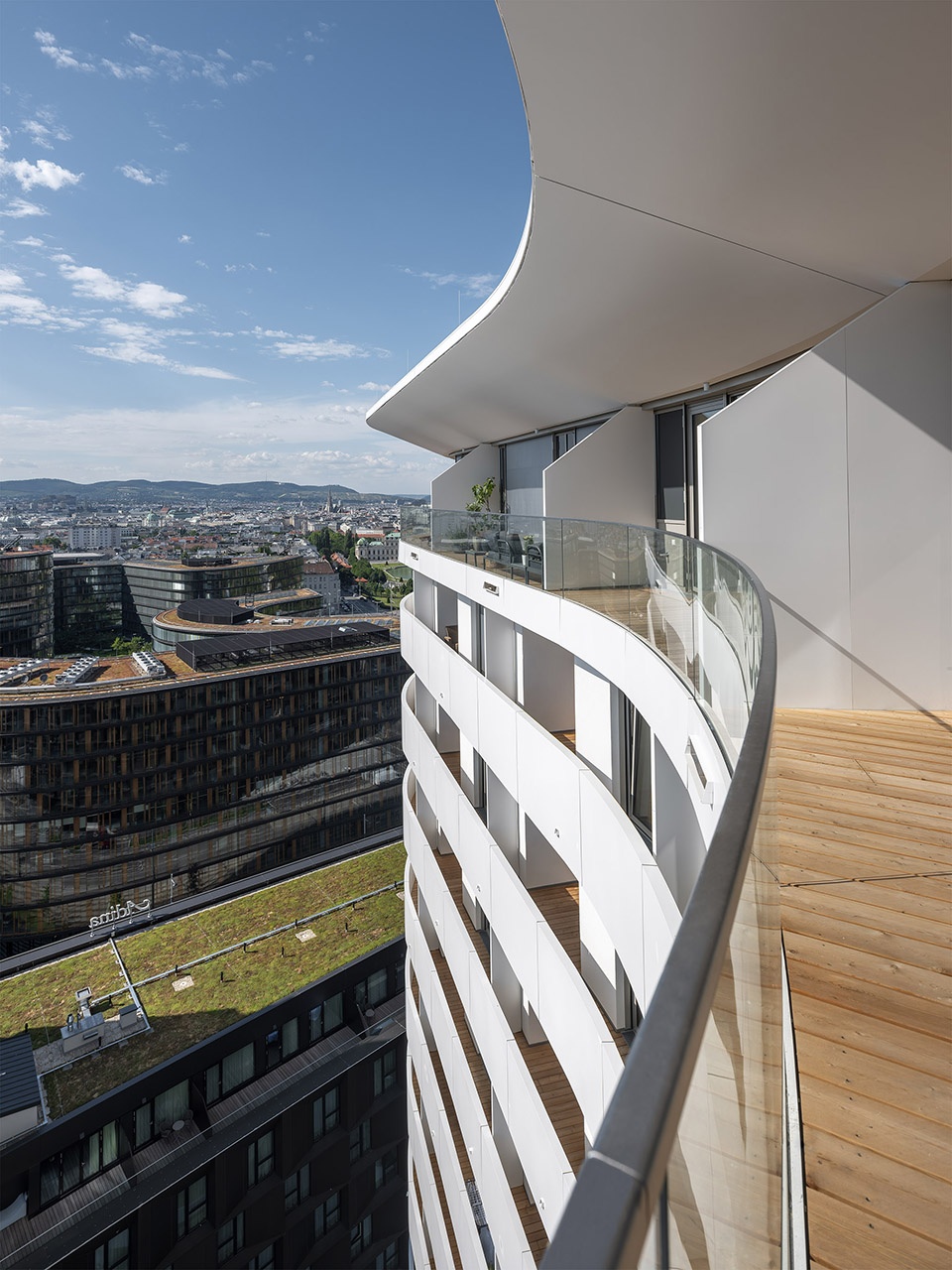 BelView Tower by COOP HIMMELB L AU