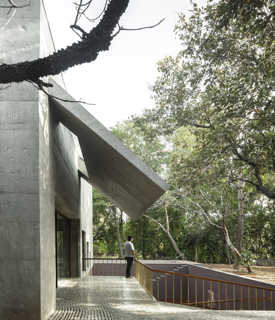 House of Concrete Experiments by Samira Rathod Design Atelier