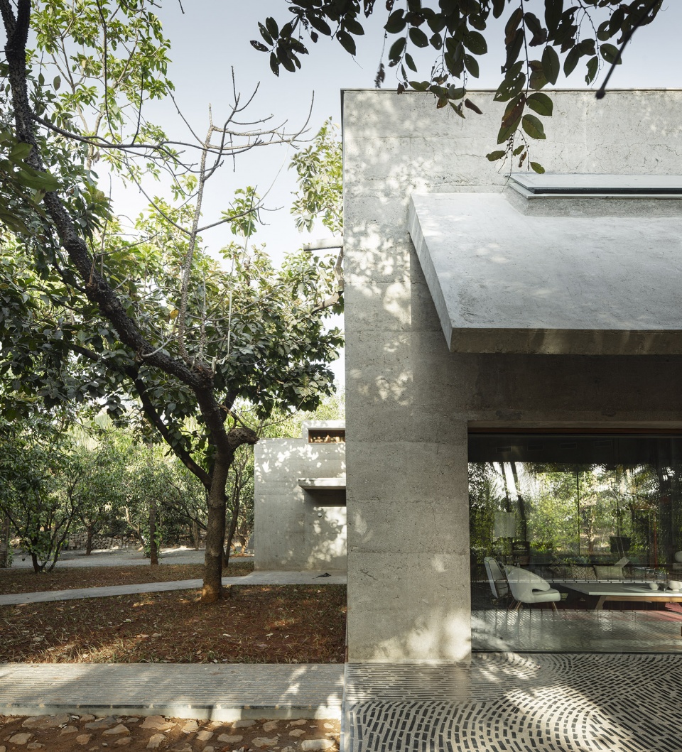 House of Concrete Experiments by Samira Rathod Design Atelier
