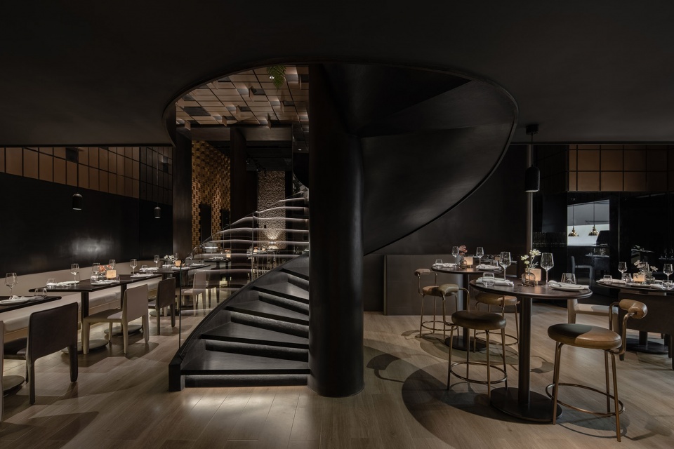 Le Coq Wine Bistro China by RooMoo Practice