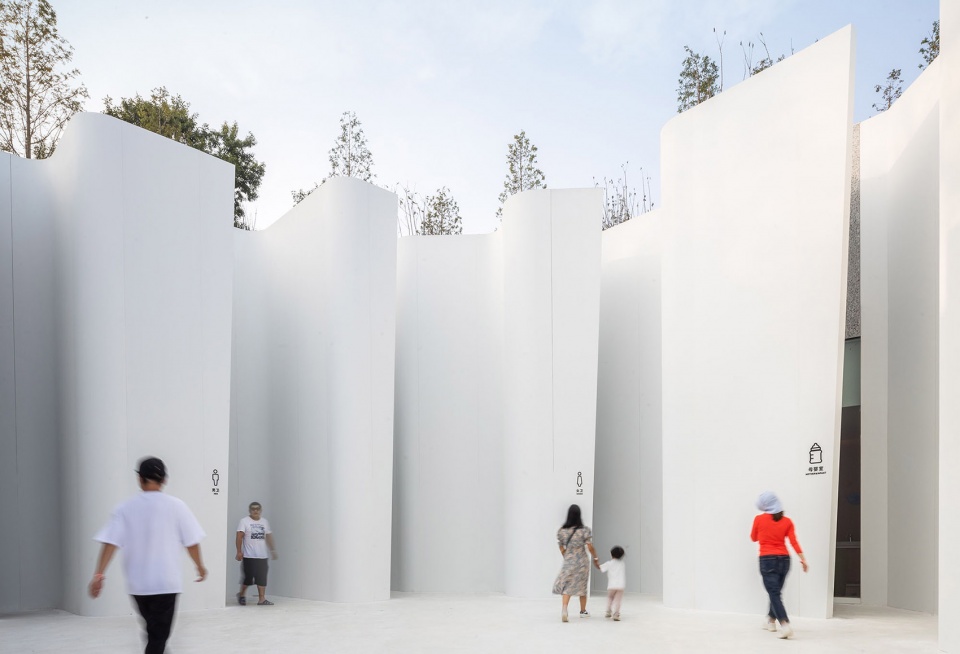 Atour Village Public Restroom GN Architects